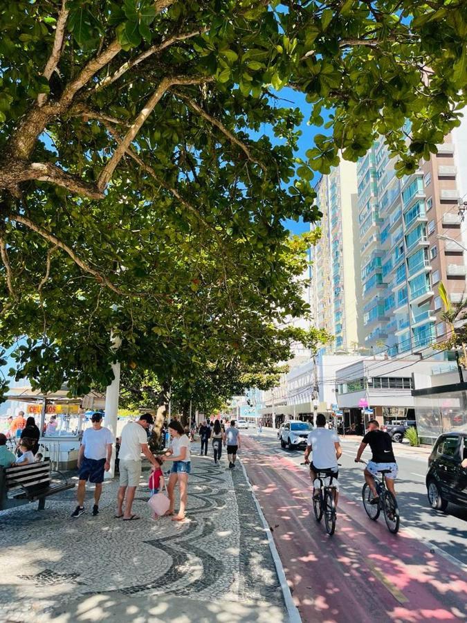 Апартаменти Avenida Atlantica, Beira Mar, Pe Na Areia Балнеаріу-Камборіу Екстер'єр фото
