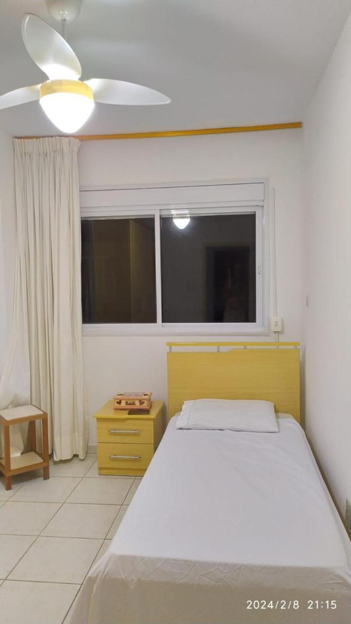 Апартаменти Avenida Atlantica, Beira Mar, Pe Na Areia Балнеаріу-Камборіу Екстер'єр фото