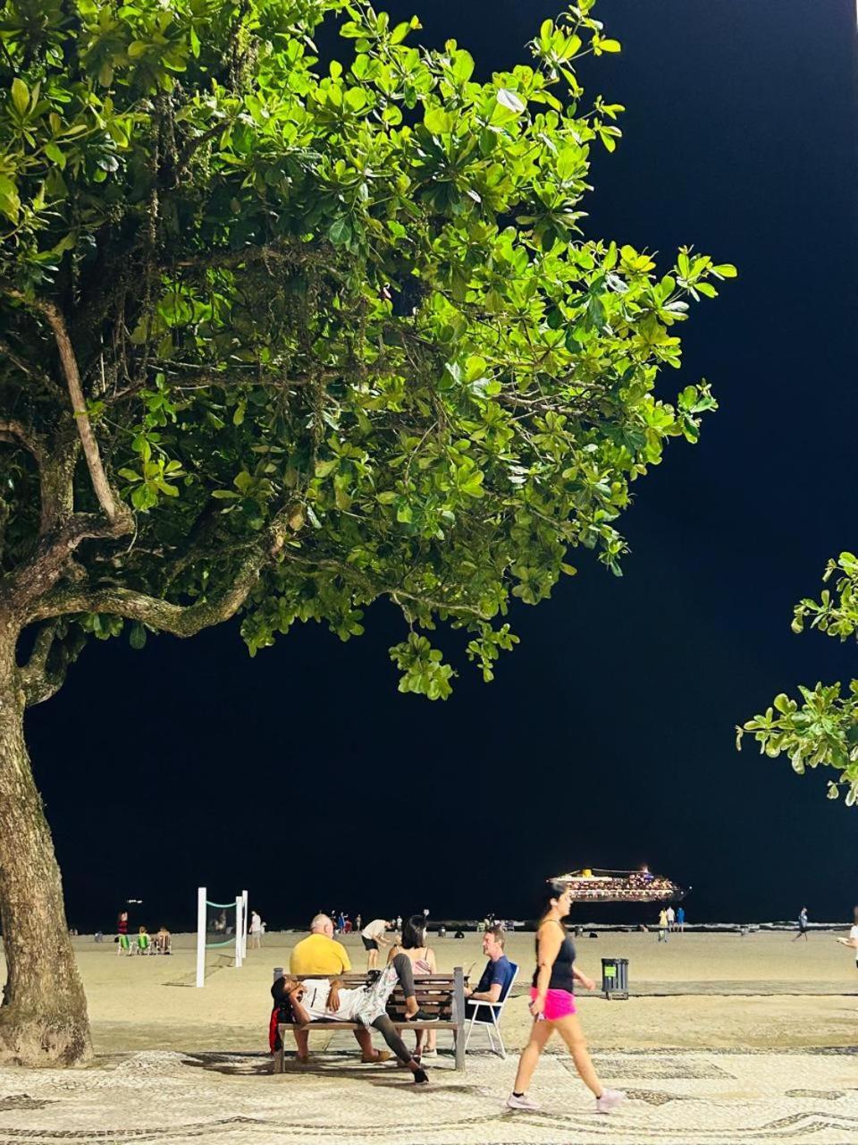 Апартаменти Avenida Atlantica, Beira Mar, Pe Na Areia Балнеаріу-Камборіу Екстер'єр фото